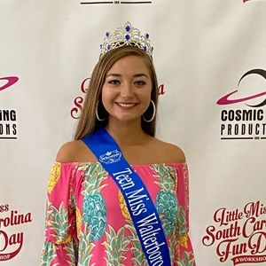 Meet your Posher, Ashley